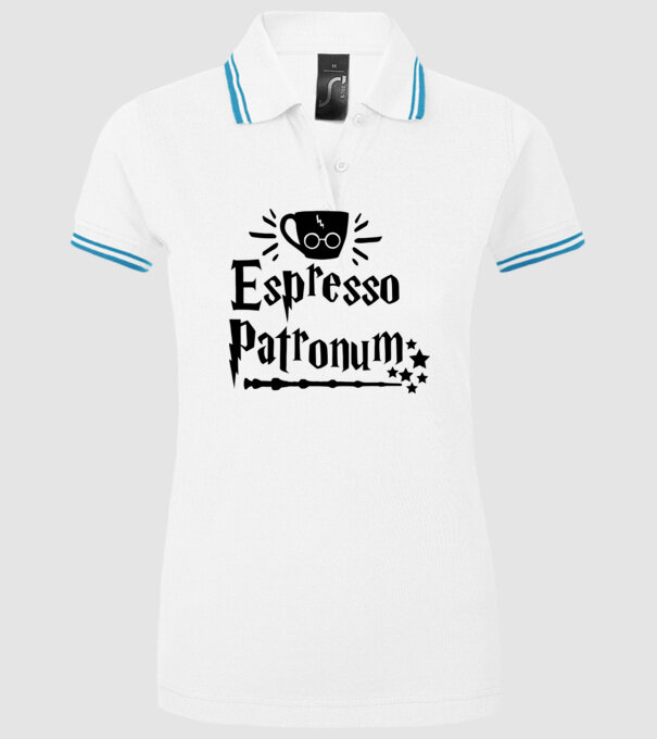  minta fehér pólón